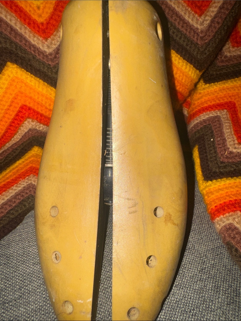 Vintage Heavy Duty Wooden Shoe Stretcher Boot Maker Tool Metal Crank - Picture 3 of 6